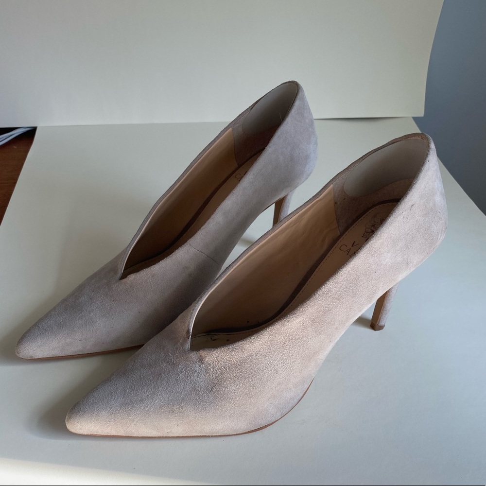 Vince Camuto Suede Nude Heels Pumps size 8.5